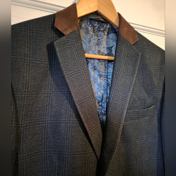 Van Heusen Navy Blazer with Brown Details - Picture 2 of 6
